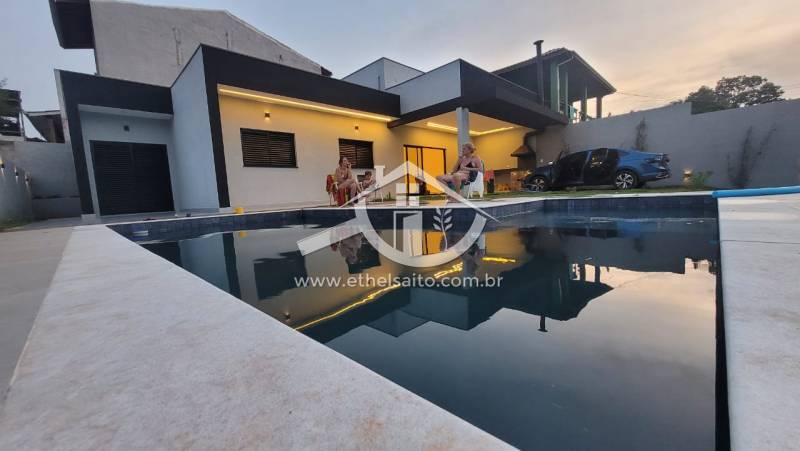 Casa Térrea venda Portão - Referência 395AKS0567